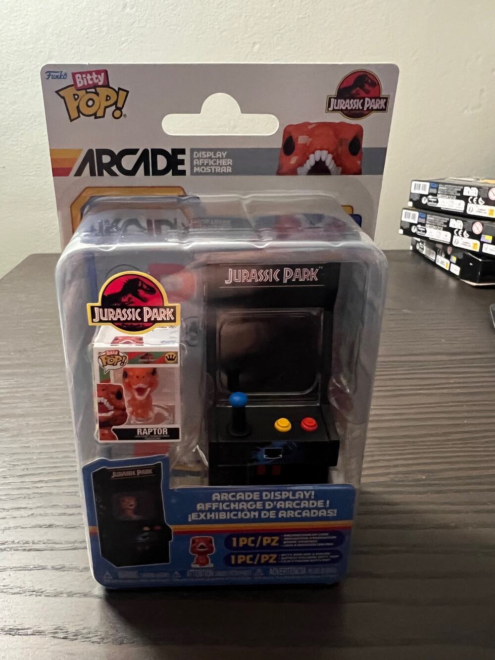 BITTY ARCADE w/ 1" Velociraptor Funko Pop Jurassic Park Dinosaurs World Movies